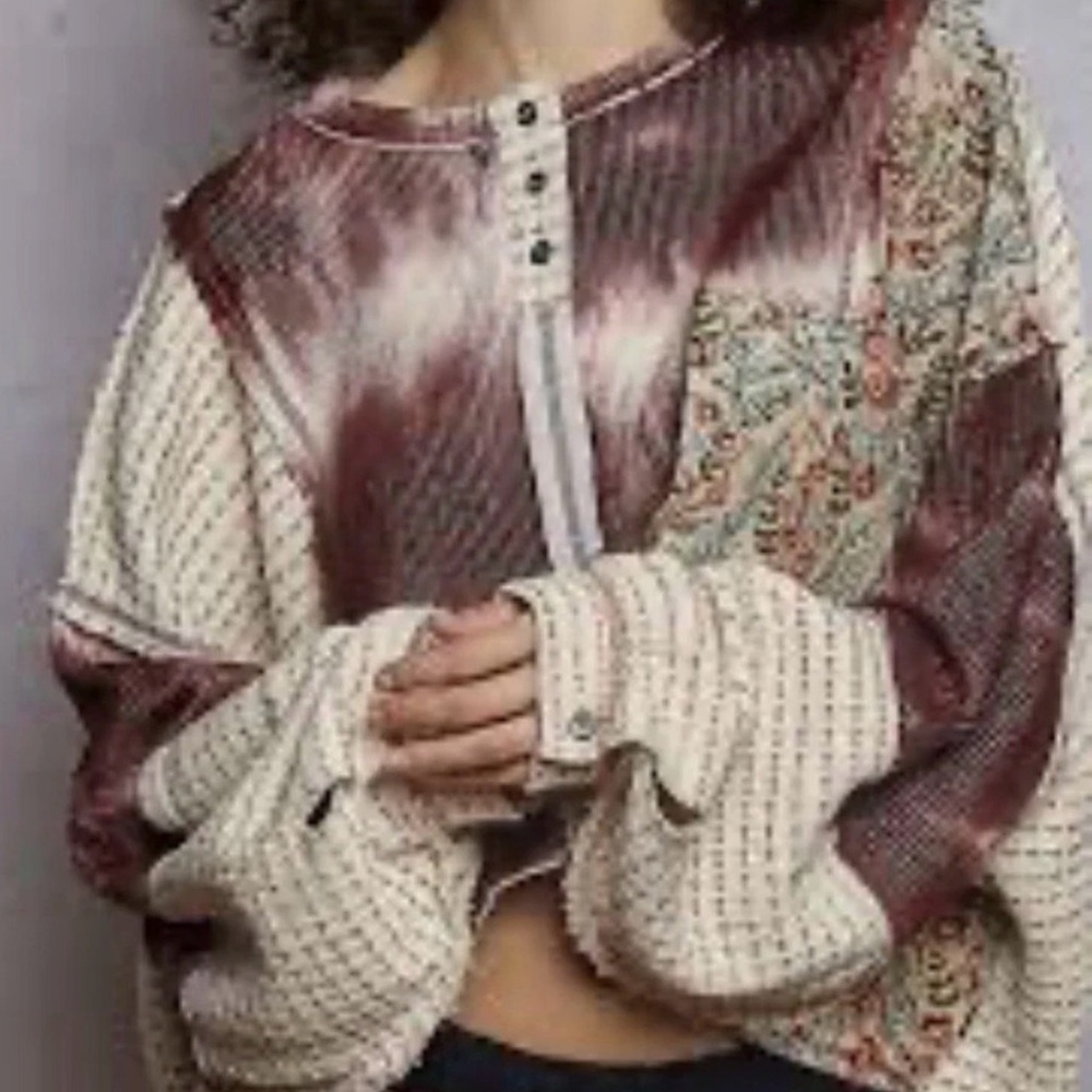 POL Patchwork Henley Crop Top in Cream and Burgundy